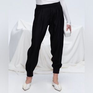 ATM Black Silk Joggers Women’s Size Med. Quiet‎ Luxury